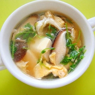 豆腐と椎茸の卵コンソメスープ